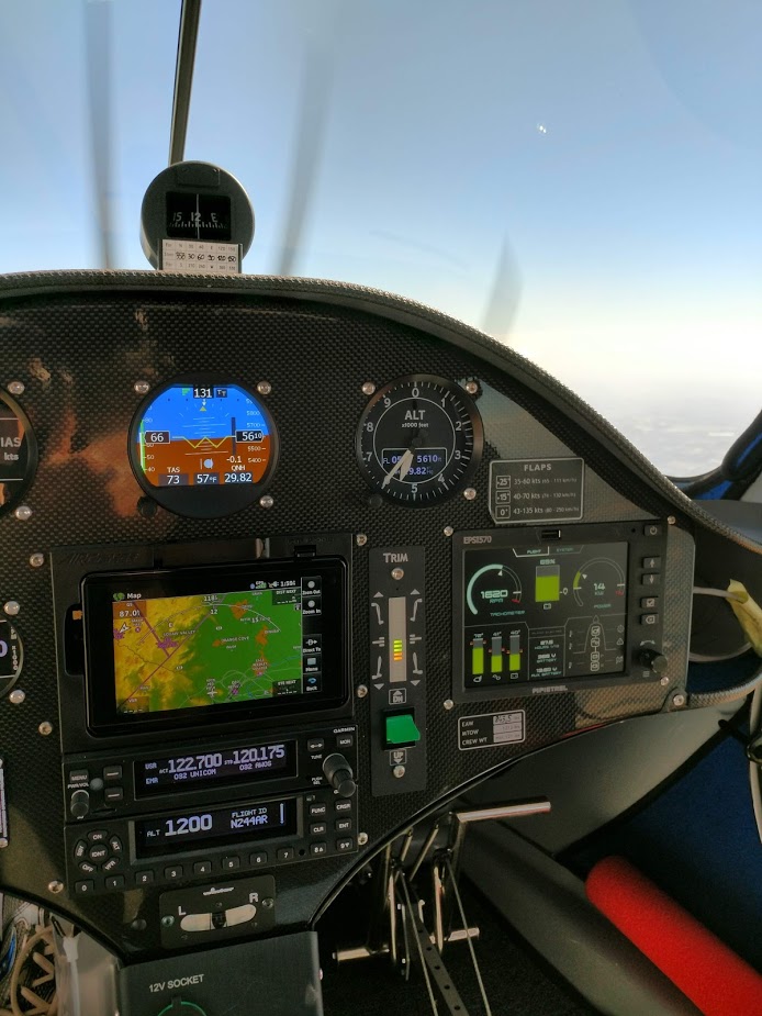 N244AR over Reedley 10-6-18.jpg